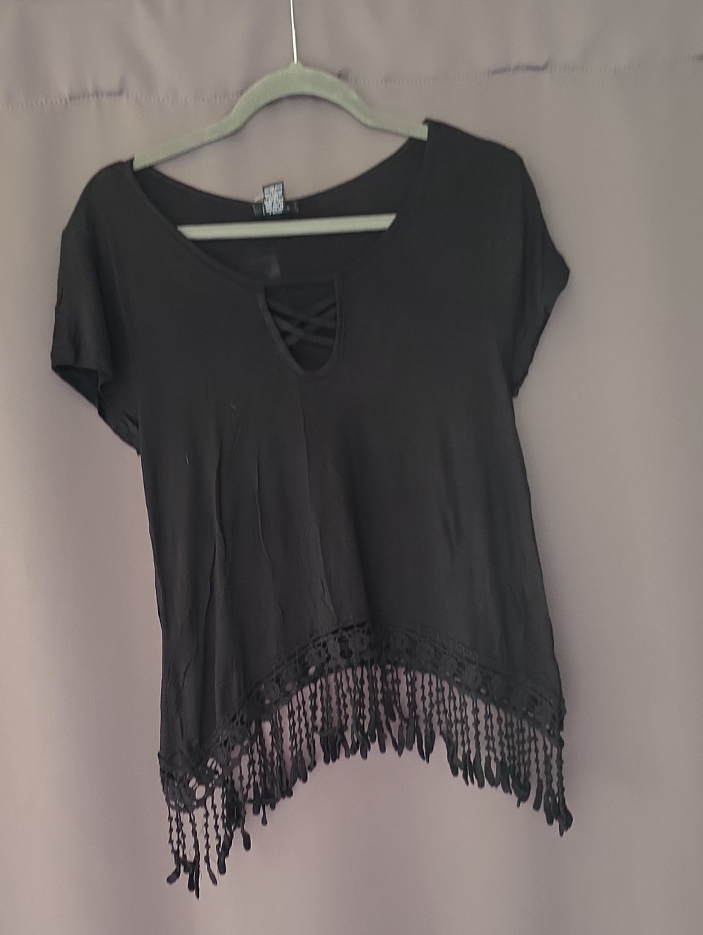 Rue21 Black Short Sleeve Crop Top with Fringe Hem